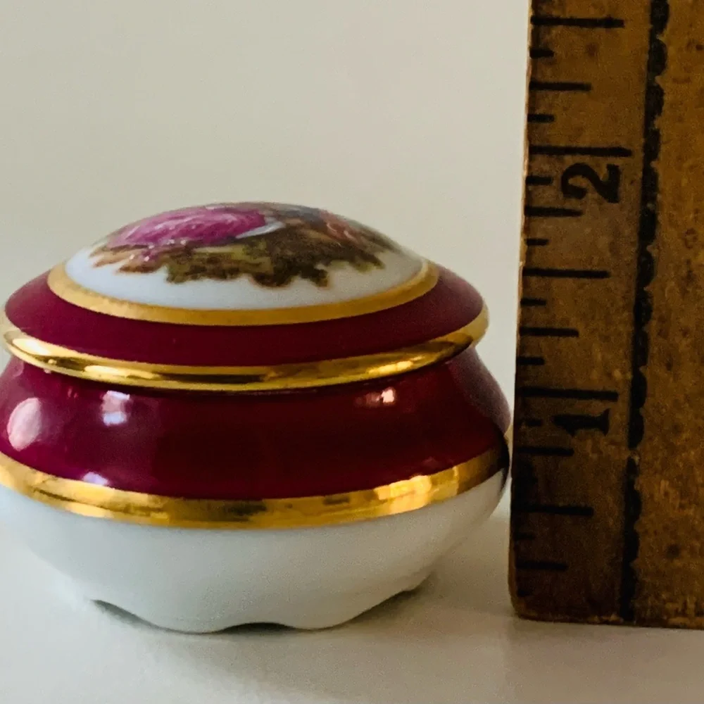 Limoges Porcelane France trinket box
